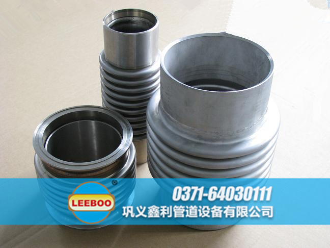 湖南省邵陽市新寧縣溝槽式<a href=http://m.cavemanastronomy.com target=_blank class=infotextkey>補償器</a> /></p>鑫利管道是專業(yè)開發(fā)、研制和生產波紋<a href=http://m.cavemanastronomy.com target=_blank class=infotextkey>補償器</a>廠家，該產品具有尺寸準備、結構緊湊、安裝可靠、耐腐蝕、便于安裝、壽命長等優(yōu)點，廣泛應用于航天、發(fā)電、石化和城市供熱等行業(yè)的各類管道和設備，并在全國多個工程上得到應用。以其優(yōu)良的品質，深受國內外用戶的贊譽和好評。<br />     鑫利管道生產的湖南省邵陽市新寧縣波紋<a href=http://m.cavemanastronomy.com target=_blank class=infotextkey>補償器</a>由構成其工作主體的波紋管（一種彈性元件）和端管、支架、法蘭、導管等附件組成。主要用在各種管道中，它能夠補償管道的熱位移，機械變形和吸收各種機械振動，起到降低管道變形應力和提高管道使用壽命的作用。波紋<a href=http://m.cavemanastronomy.com target=_blank class=infotextkey>補償器</a>連接方式分為法蘭連接和焊接兩種。波紋<a href=http://m.cavemanastronomy.com target=_blank class=infotextkey>補償器</a>屬于一種補償元件，利用其工作主體波紋管的有效伸縮變形，以吸收管線、導管、容器等由熱脹冷縮等原因而產生的尺寸變化，或補償管線、導管、容器等的軸向、橫向和角向位移。也可用于降噪減振。在現(xiàn)代工業(yè)中用途廣泛。<br />     波紋<a href=http://m.cavemanastronomy.com target=_blank class=infotextkey>補償器</a>的可靠性是由設計、制造、安裝及運行管理等多個環(huán)節(jié)構成的?？煽啃砸矐搹倪@幾個方面進行考慮。材料選擇對用于供熱管網的波紋<a href=http://m.cavemanastronomy.com target=_blank class=infotextkey>補償器</a>選材，除應考慮工作介質、工作溫度和外部環(huán)境外，還應考慮應力腐蝕的可能性、水處理劑和管道清洗劑對材料的影響等，并在此基礎上結合波紋<a href=http://m.cavemanastronomy.com target=_blank class=infotextkey>補償器</a>材料的焊接、成型以及材料的性能價格比，優(yōu)選出經濟實用的波紋管制作材料。<br />     一般情況下，選用湖南省邵陽市新寧縣波紋<a href=http://m.cavemanastronomy.com target=_blank class=infotextkey>補償器</a>的材料應滿足下列條件：<br />（1）高彈性極限、抗拉強度和疲勞強度，保證其正常工作。<br />（2）良好的塑性，便于波紋<a href=http://m.cavemanastronomy.com target=_blank class=infotextkey>補償器</a>加工成形，且能通過隨后的處理工藝（冷作硬化、熱處理等）獲得足夠的硬度和強度。<br />（3）較好的耐腐蝕性能，滿足在不同環(huán)境下工作要求。<br />（4）良好的焊接性能，滿足在制作過程中的焊接工藝要求。<br />    對于地溝敷設的熱力管網，當波紋<a href=http://m.cavemanastronomy.com target=_blank class=infotextkey>補償器</a>所處管道地勢較低時，雨水或事故性污水會浸泡波紋管，應考慮選用耐蝕性更強的材料，如鐵鎳合金、高鎳合金等。由于此類材料價格較高，在制造波波紋<a href=http://m.cavemanastronomy.com target=_blank class=infotextkey>補償器</a>時，可以考慮僅在與腐蝕性介質接觸的表面增加一層耐蝕合金。疲勞壽命設計由波紋<a href=http://m.cavemanastronomy.com target=_blank class=infotextkey>補償器</a>的失效類型及原因分析可以看出，該產品的平面穩(wěn)定性、周向穩(wěn)定性及耐腐蝕性能均與其位移量即疲勞壽命相關。過低的疲勞壽命將會導致其穩(wěn)定性及耐蝕性能下降。<br />    鑫利管道波紋<a href=http://m.cavemanastronomy.com target=_blank class=infotextkey>補償器</a>設計合理、性能優(yōu)良，在業(yè)界擁有良好的口碑。另外公司長期從事波紋<a href=http://m.cavemanastronomy.com target=_blank class=infotextkey>補償器</a>批發(fā)與零售，歡迎新老用戶前來選購！國內波紋<a href=http://m.cavemanastronomy.com target=_blank class=infotextkey>補償器</a>哪家好，鑫利管道是選！<p style=